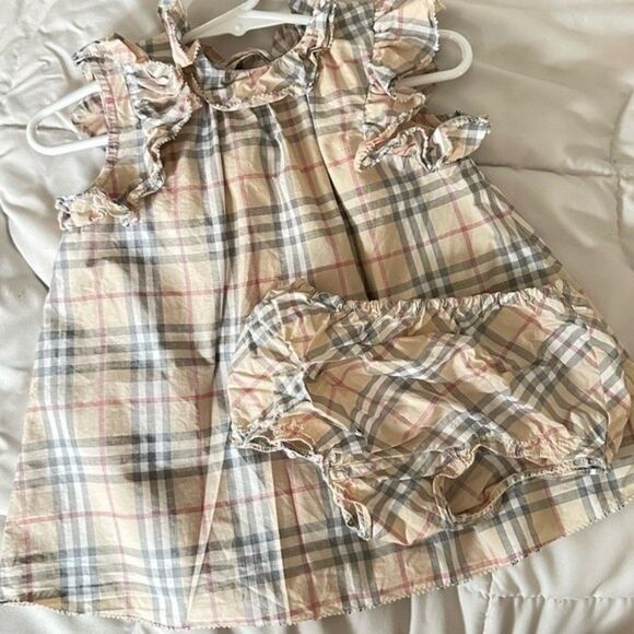 Burberry Baby Girl Ruffle Check Dress & Bloomers Set - Picture 3 of 5